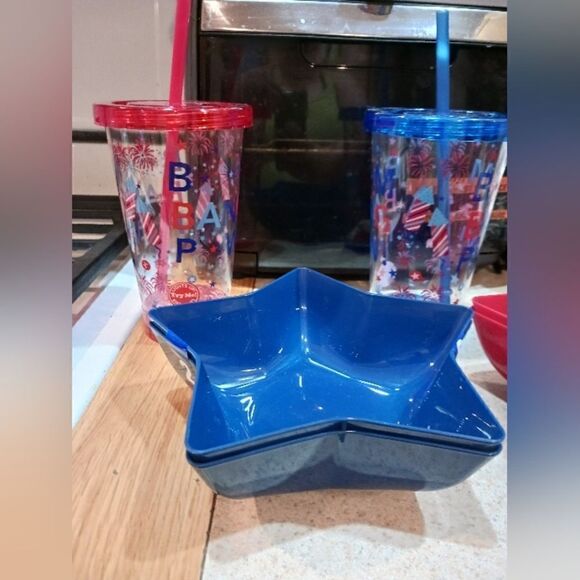 Patriotic 4th of July Red & Blue Bowls and Light Up Cups - Picture 6 of 8